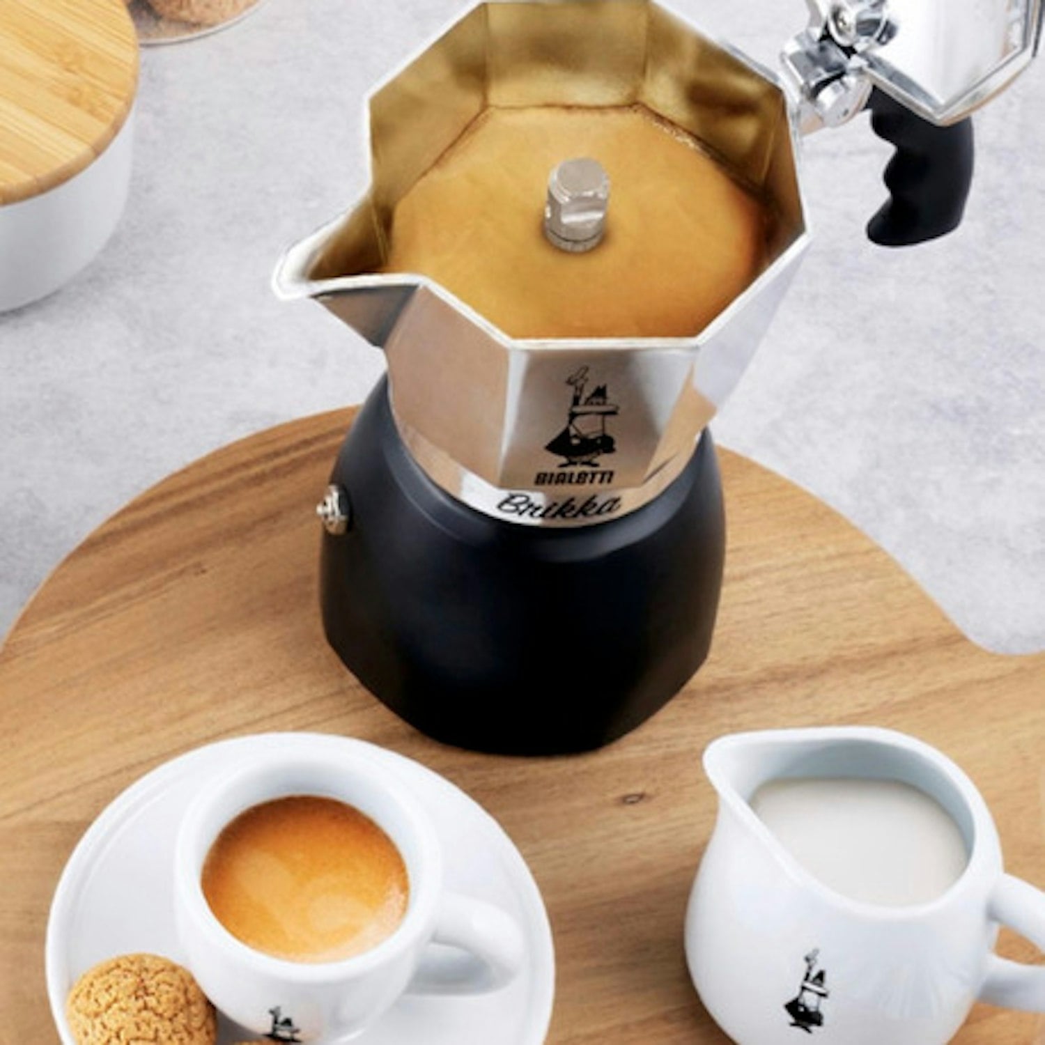 Bialetti New Brikka Moka Pot 2 cup