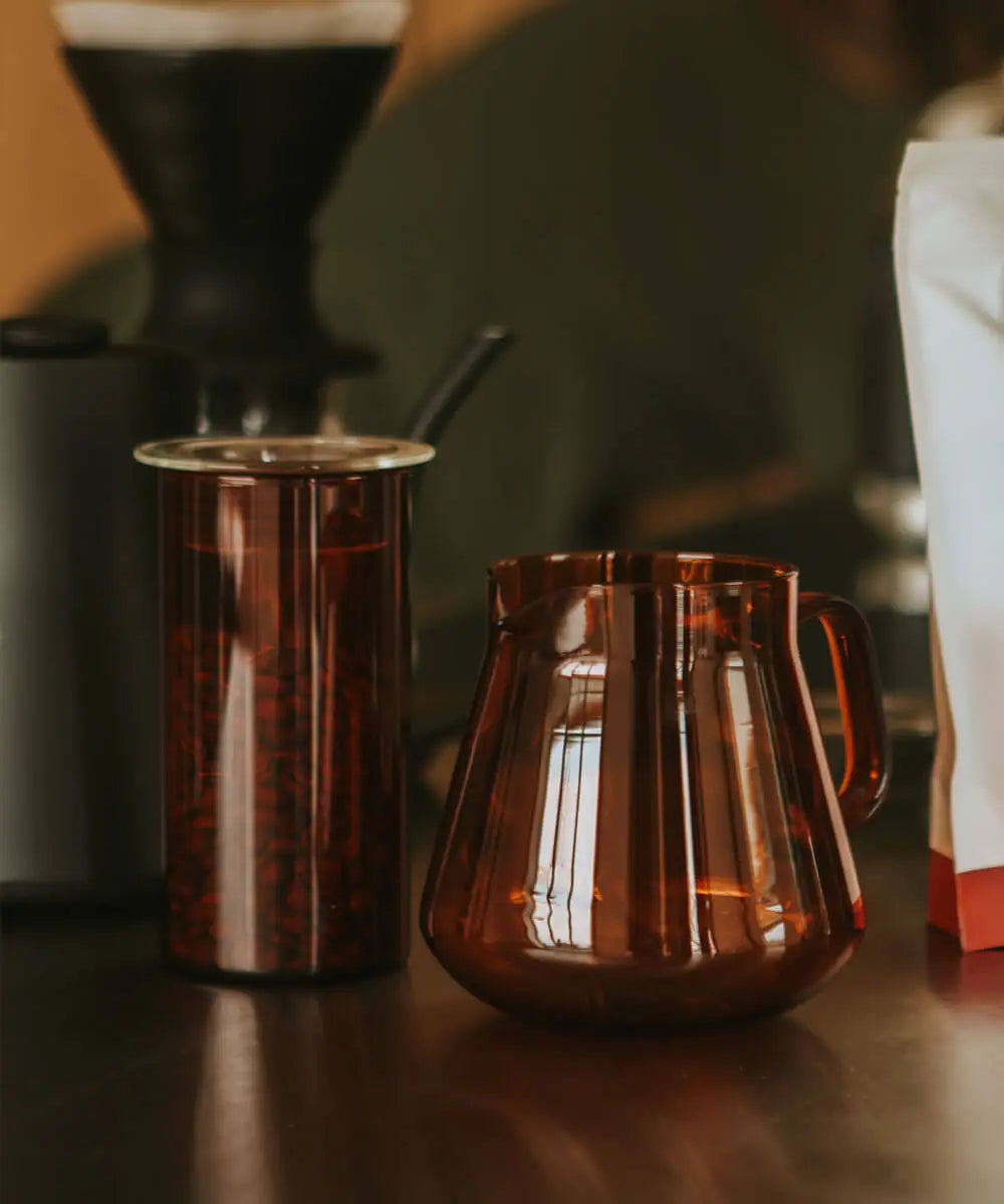 Hario COLORS Coffee Servis Sürahisi 600 ml Amber