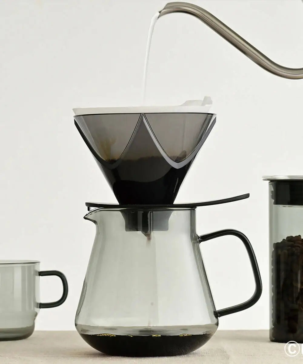 Hario COLORS Coffee Servis Sürahisi 600 ml Amber
