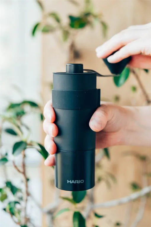 Hario Mini Black Pro Çelik Bıçaklı Kahve Değirmeni