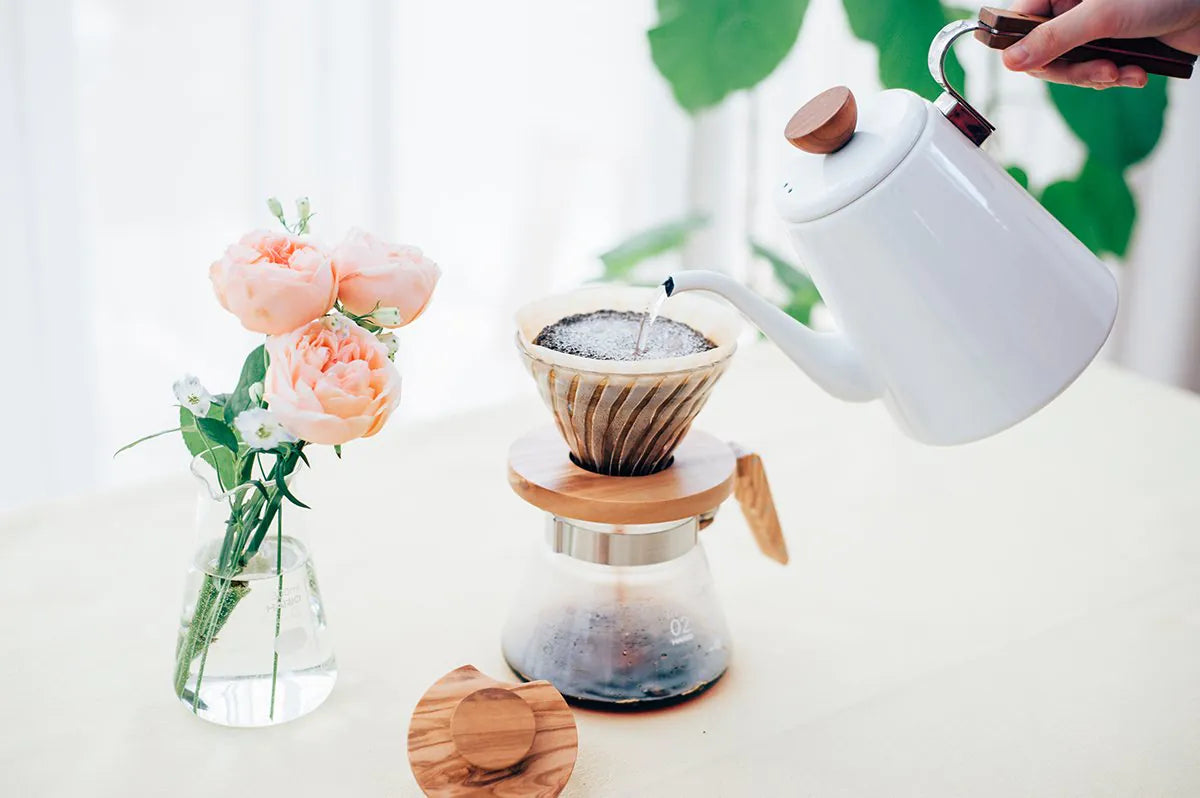 Hario V60 02 Kahve Servis Sürahisi Olive Wood