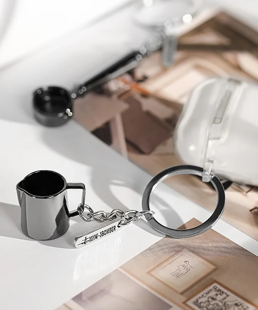 Süt Potu Pitcher Anahtarlık – Kahveseverlere Özel Mini Barista Hediyesi MHW-3BOMBER