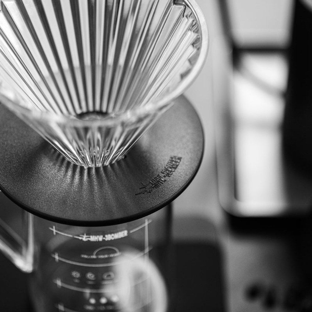 MHW-3BOMBER Elf Glass Coffee Dripper Şeffaf Siyah Tabanlı - Kahvemod (8)