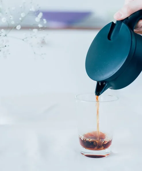 Hario V60 02 Yalıtımlı Paslanmaz Servis Sürahisi Beyaz